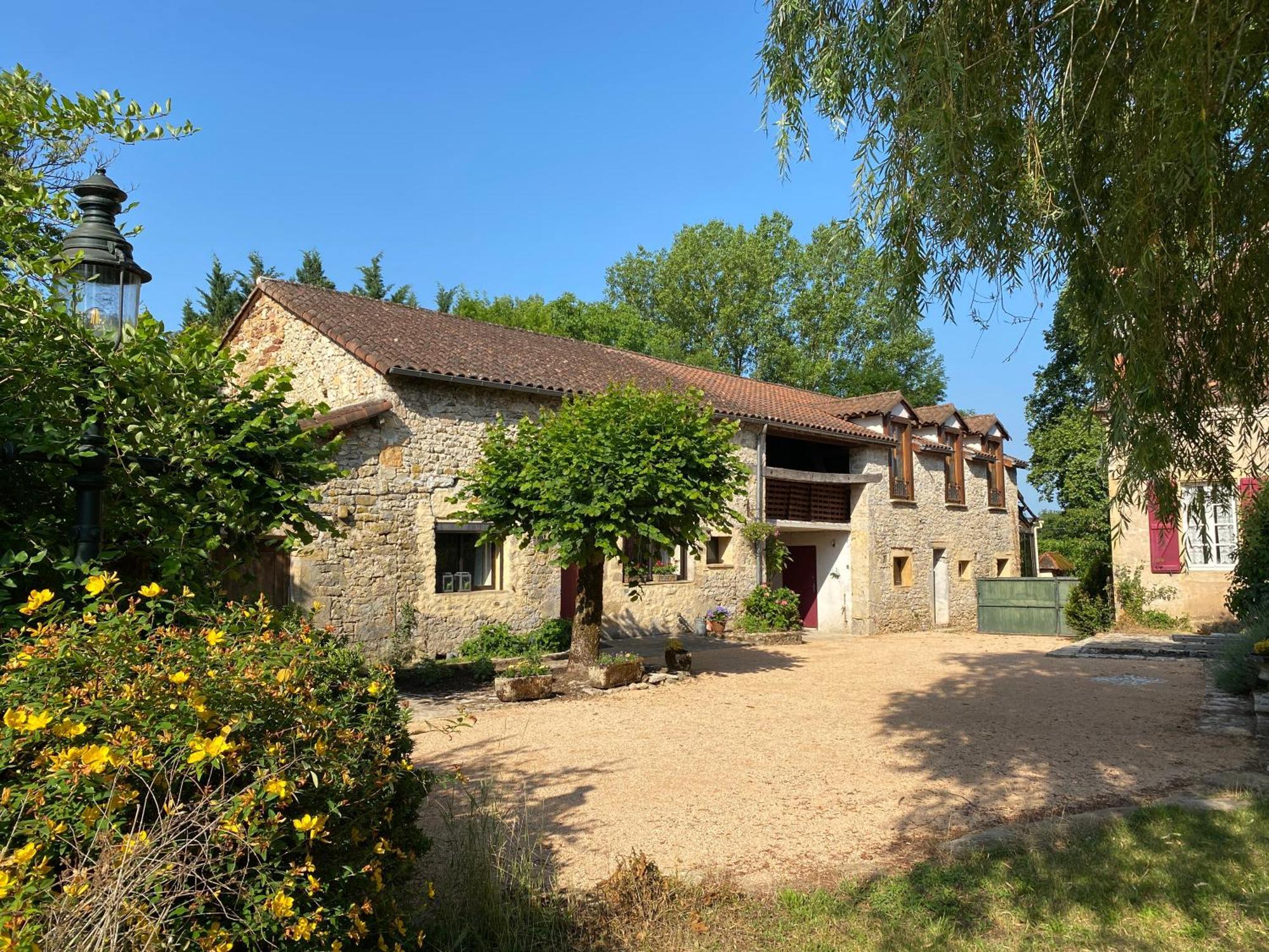 Sfeervol Vakantiehuis Op Landgoed Aan De Dordogne Villa Prudhomat Exterior photo